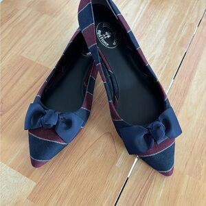 Brooks Brothers bowed  point toe cloth flats Sz 8.5